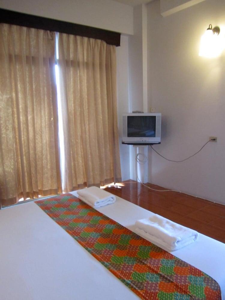 Phuket Rome Place Hotel מראה חיצוני תמונה