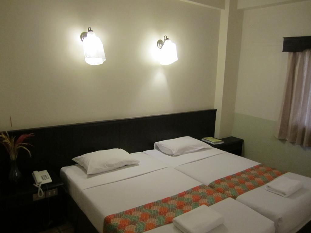 Phuket Rome Place Hotel מראה חיצוני תמונה